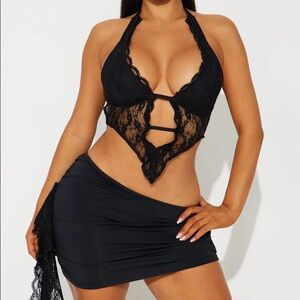 FASHION NOVA LACE MINI SKIRT SET SZ SMALL W/TAGS